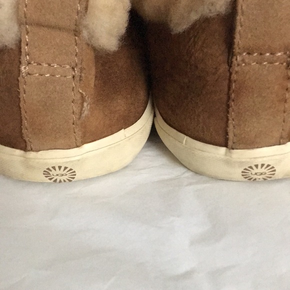 UGG SIZE 6 brown Tan use been wash - Picture 6 of 9